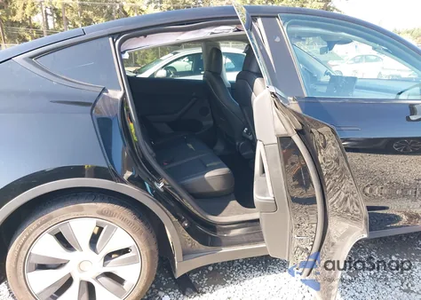 2023 Tesla Model Y Awd/Long Range Dual Motor All-Wheel Drive from USA, damaged, VIN 7SAYGDEE7PF853133